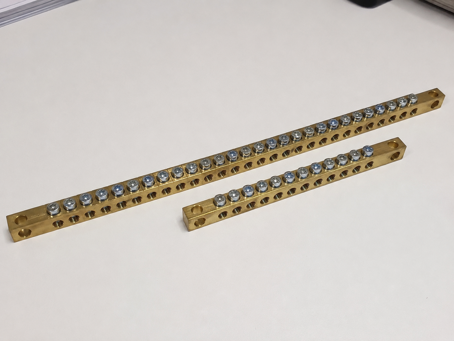 Neutral Bars
